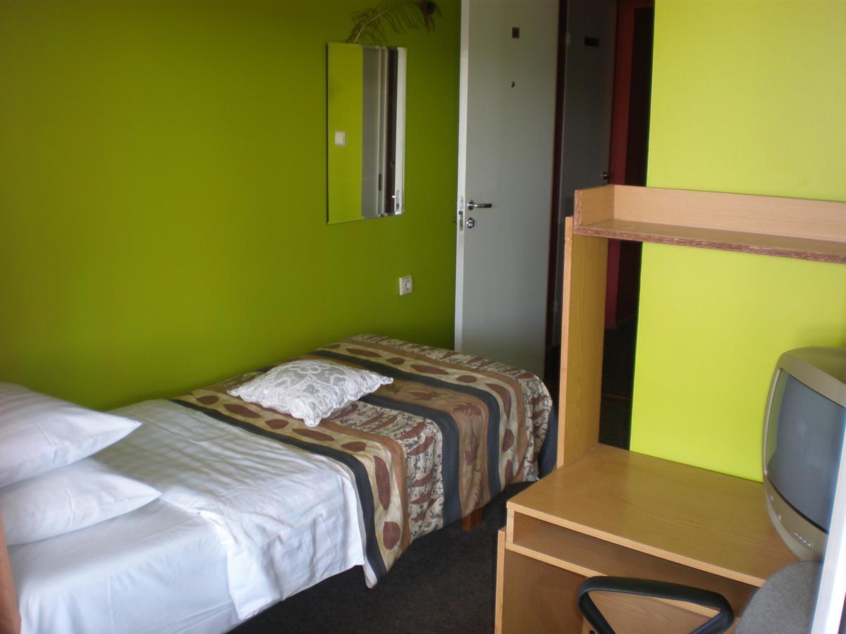 Hotel Getliin Saku Exterior foto